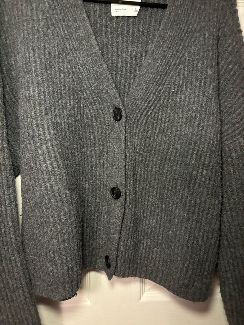 Abercrombie & Fitch Ribbed Cardigan Sweater - Picture 2 of 6